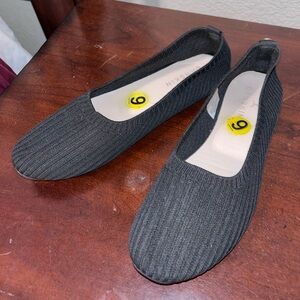 Danskin stretchy Black Women's Flats